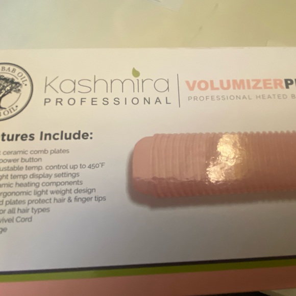 Kashmira Professional Volumizer Styling Brush - Picture 1 of 3